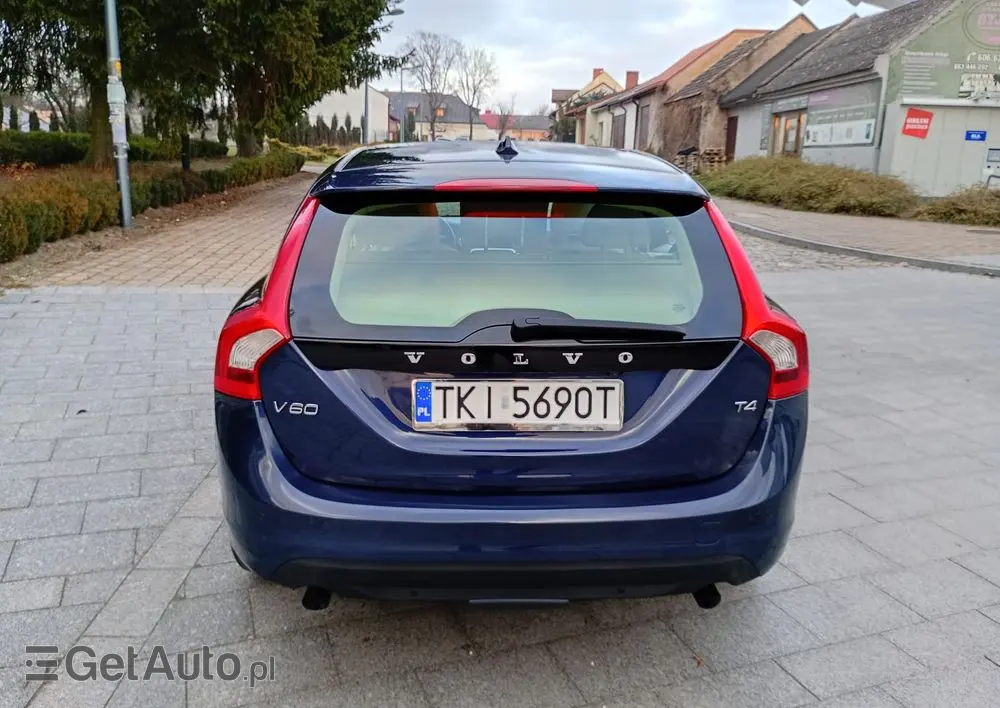 VOLVO V60 T4 Edition
