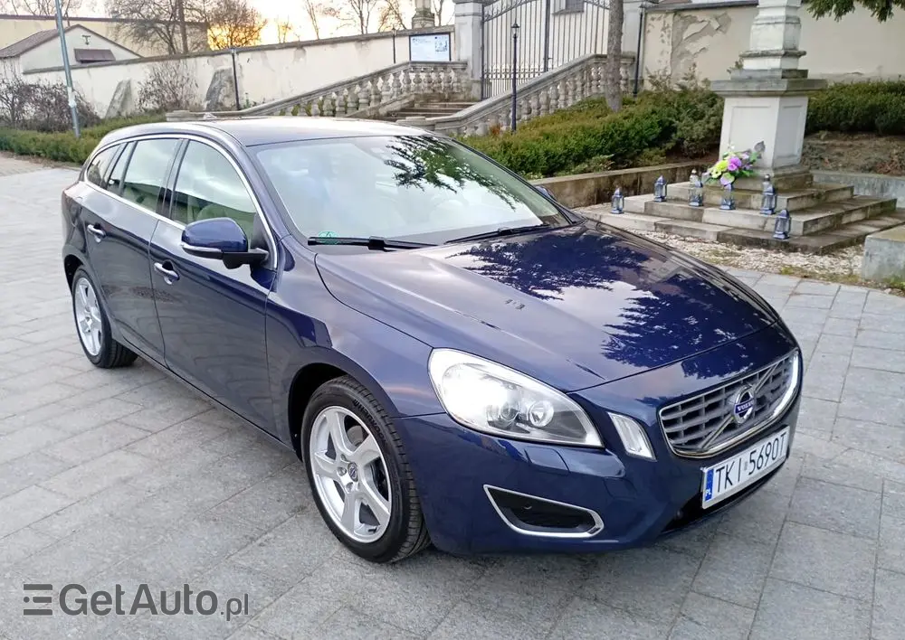 VOLVO V60 T4 Edition