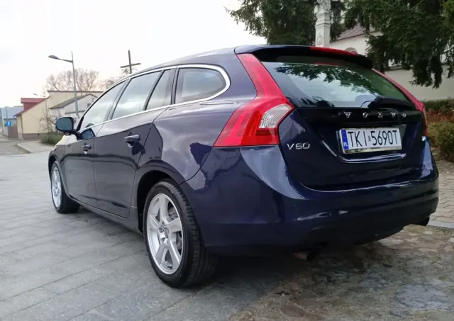 VOLVO V60 T4 Edition