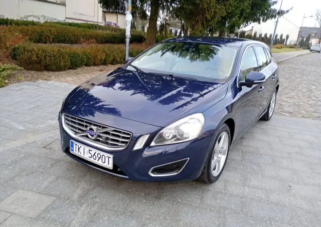 VOLVO V60 T4 Edition