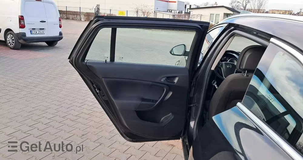 OPEL Insignia 1.6 Turbo Edition