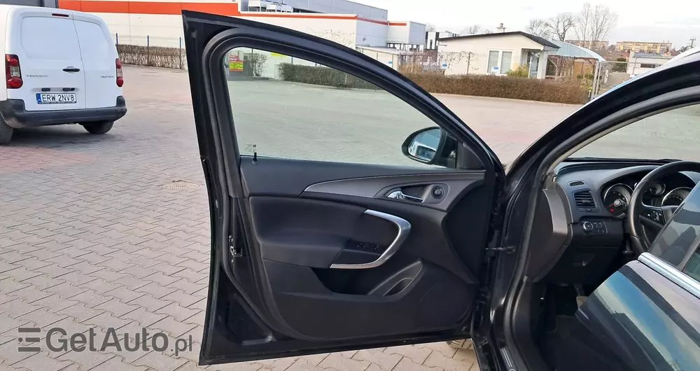 OPEL Insignia 1.6 Turbo Edition
