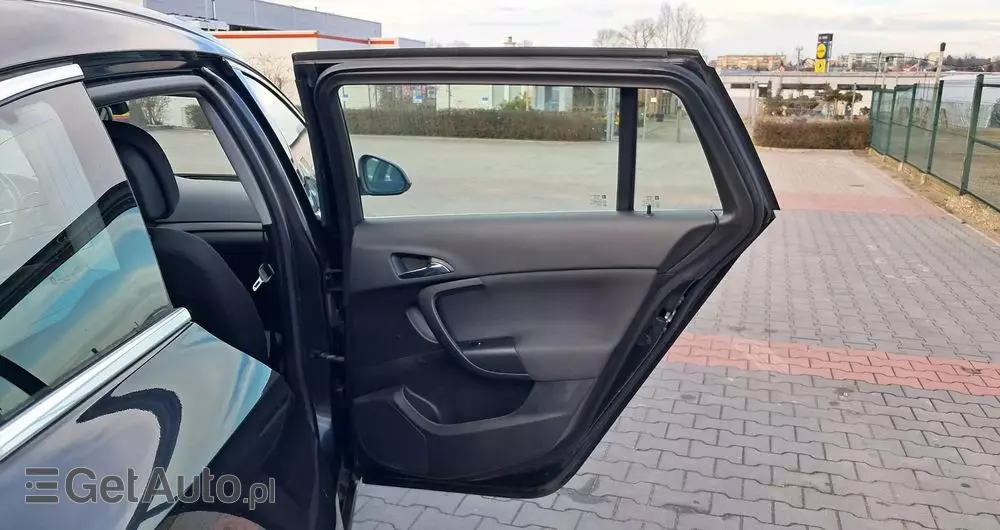 OPEL Insignia 1.6 Turbo Edition