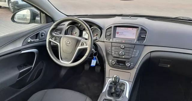 OPEL Insignia 1.6 Turbo Edition