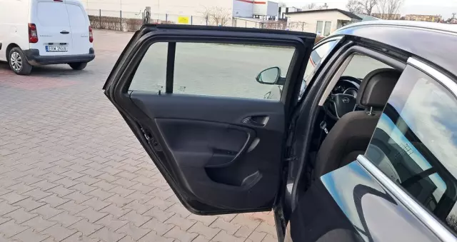 OPEL Insignia 1.6 Turbo Edition