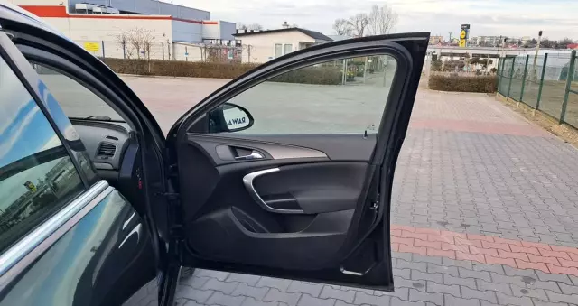OPEL Insignia 1.6 Turbo Edition