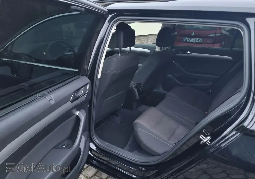 VOLKSWAGEN Passat Variant 1.5 TSI EVO Business