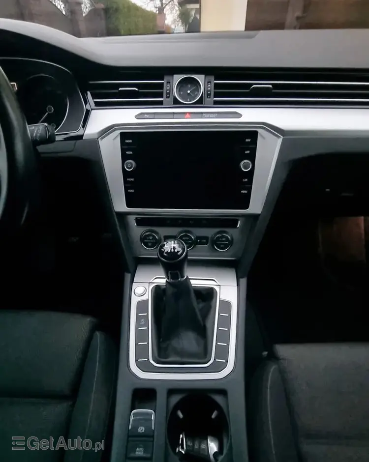 VOLKSWAGEN Passat Variant 1.5 TSI EVO Business