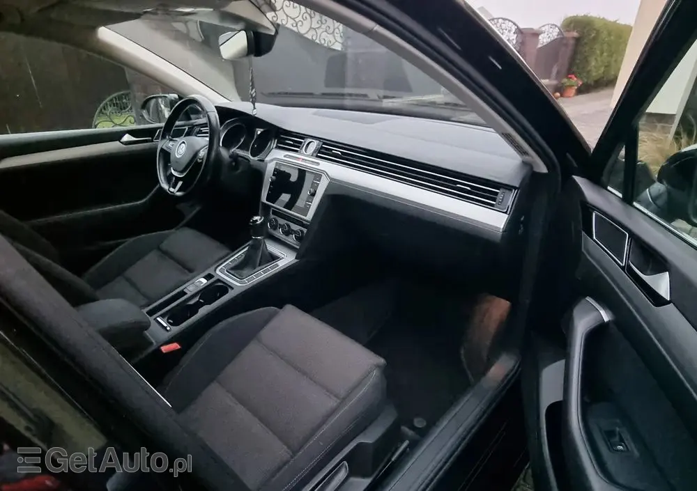 VOLKSWAGEN Passat Variant 1.5 TSI EVO Business