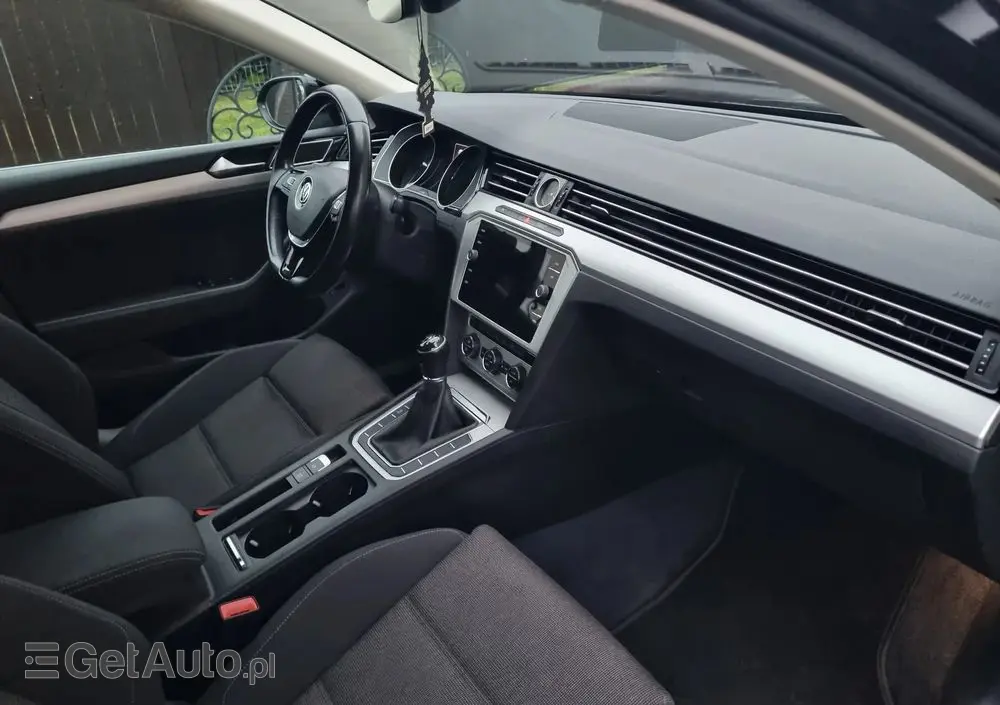 VOLKSWAGEN Passat Variant 1.5 TSI EVO Business
