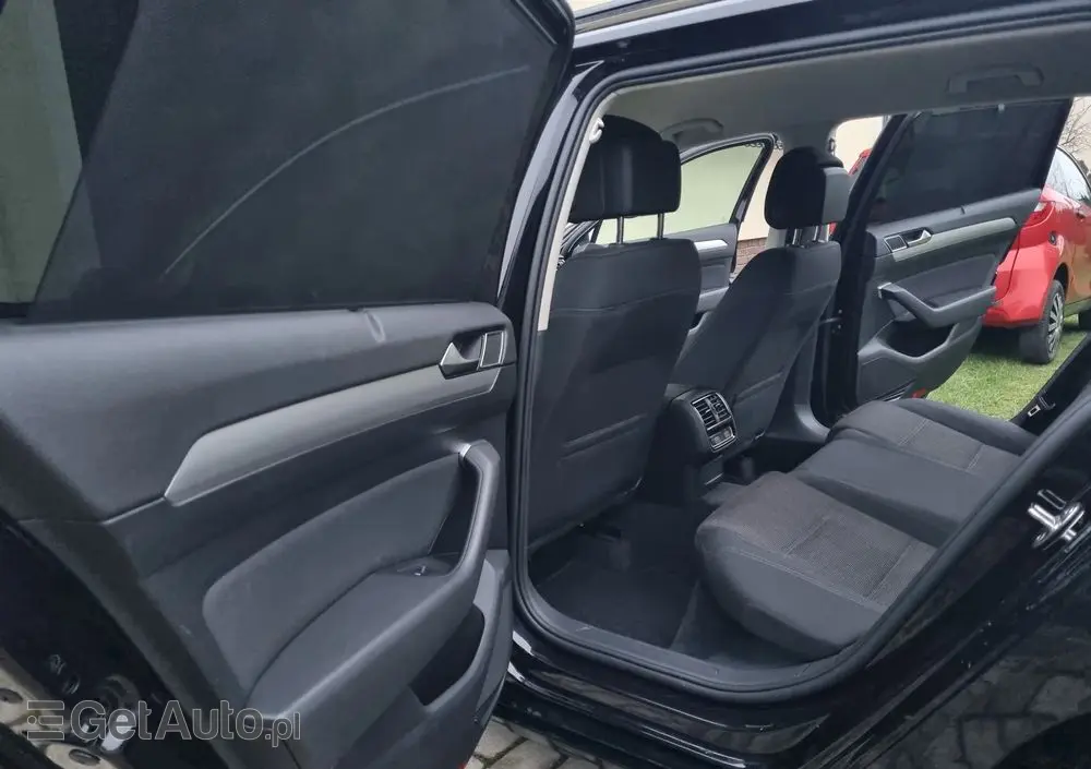 VOLKSWAGEN Passat Variant 1.5 TSI EVO Business