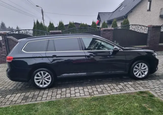 VOLKSWAGEN Passat Variant 1.5 TSI EVO Business