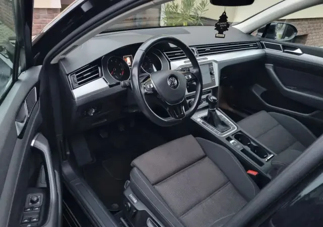 VOLKSWAGEN Passat Variant 1.5 TSI EVO Business