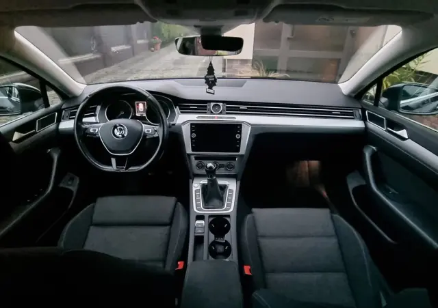 VOLKSWAGEN Passat Variant 1.5 TSI EVO Business