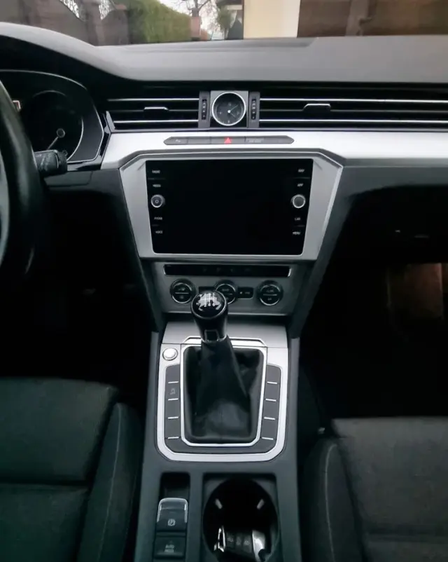 VOLKSWAGEN Passat Variant 1.5 TSI EVO Business