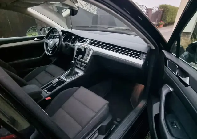 VOLKSWAGEN Passat Variant 1.5 TSI EVO Business