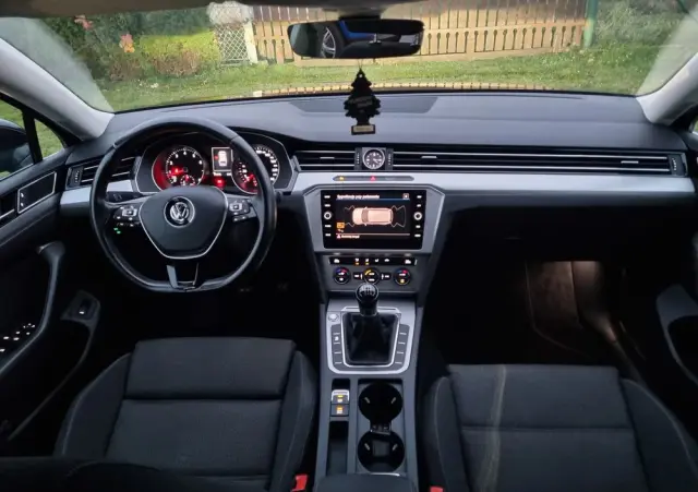 VOLKSWAGEN Passat Variant 1.5 TSI EVO Business