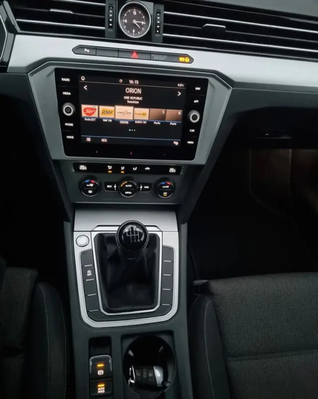 VOLKSWAGEN Passat Variant 1.5 TSI EVO Business