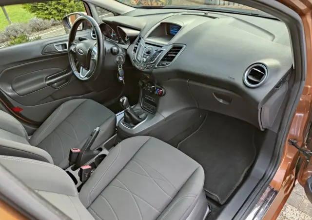 FORD Fiesta 1.0 EcoBoost S&S TITANIUM