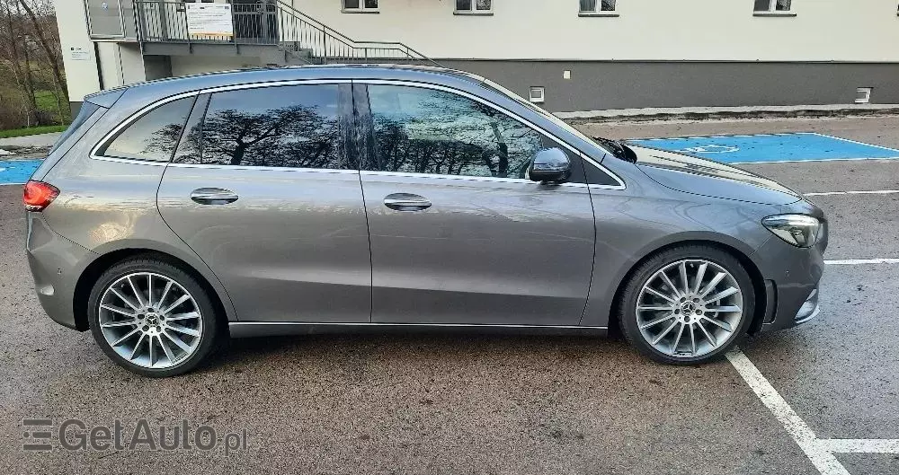 MERCEDES-BENZ Klasa B 200 d 4Matic 8G-DCT AMG Line