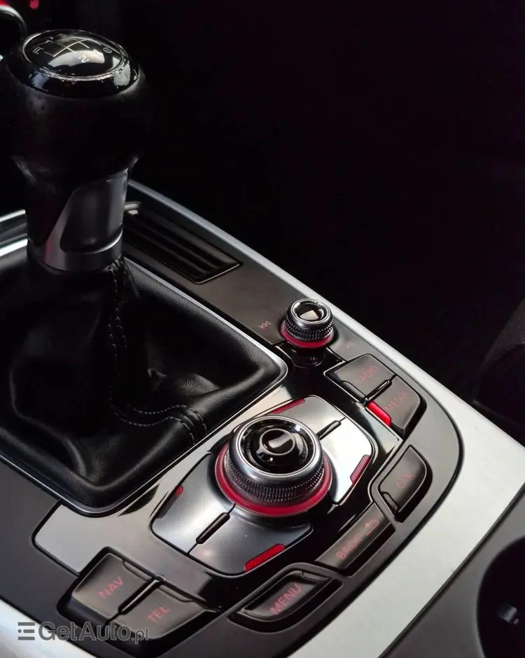 AUDI A4 Avant 2.0 TDI DPF quattro S line Sportpaket