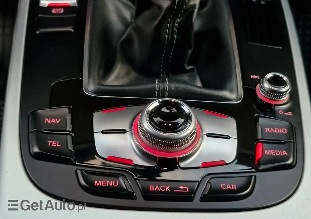 AUDI A4 Avant 2.0 TDI DPF quattro S line Sportpaket