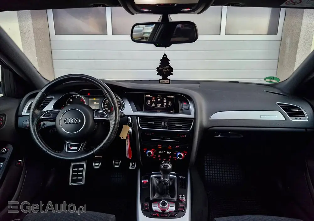 AUDI A4 Avant 2.0 TDI DPF quattro S line Sportpaket