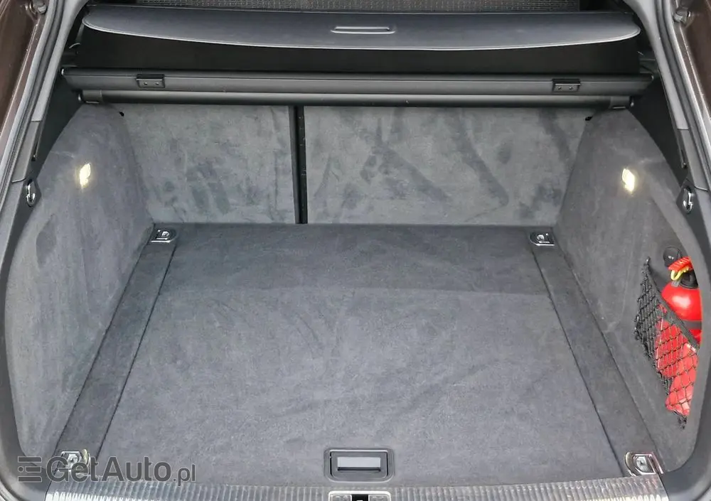 AUDI A4 Avant 2.0 TDI DPF quattro S line Sportpaket