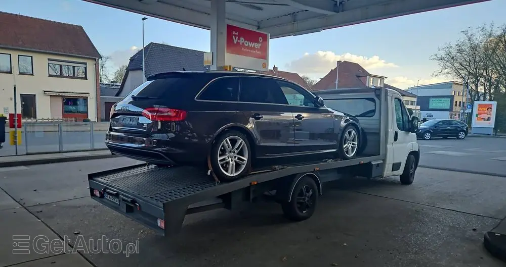 AUDI A4 Avant 2.0 TDI DPF quattro S line Sportpaket