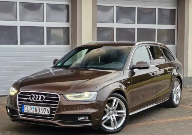 AUDI A4 Avant 2.0 TDI DPF quattro S line Sportpaket