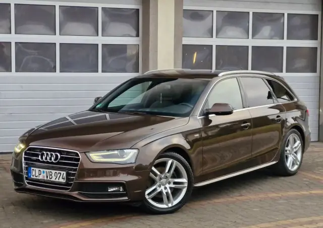 AUDI A4 Avant 2.0 TDI DPF quattro S line Sportpaket