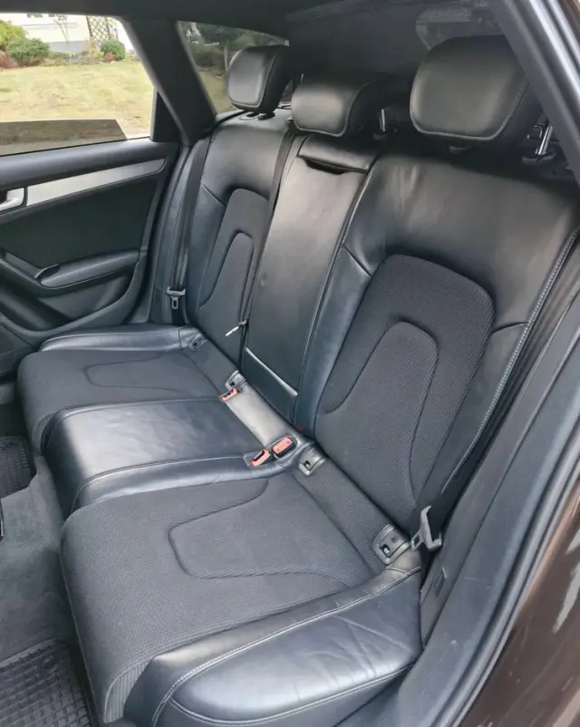 AUDI A4 Avant 2.0 TDI DPF quattro S line Sportpaket