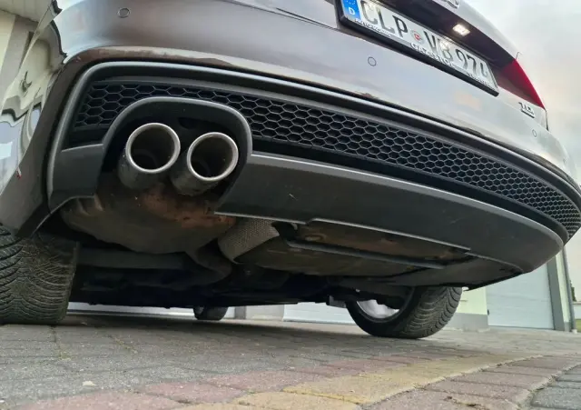 AUDI A4 Avant 2.0 TDI DPF quattro S line Sportpaket