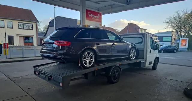 AUDI A4 Avant 2.0 TDI DPF quattro S line Sportpaket