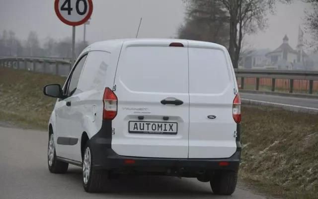 FORD Transit Courier 