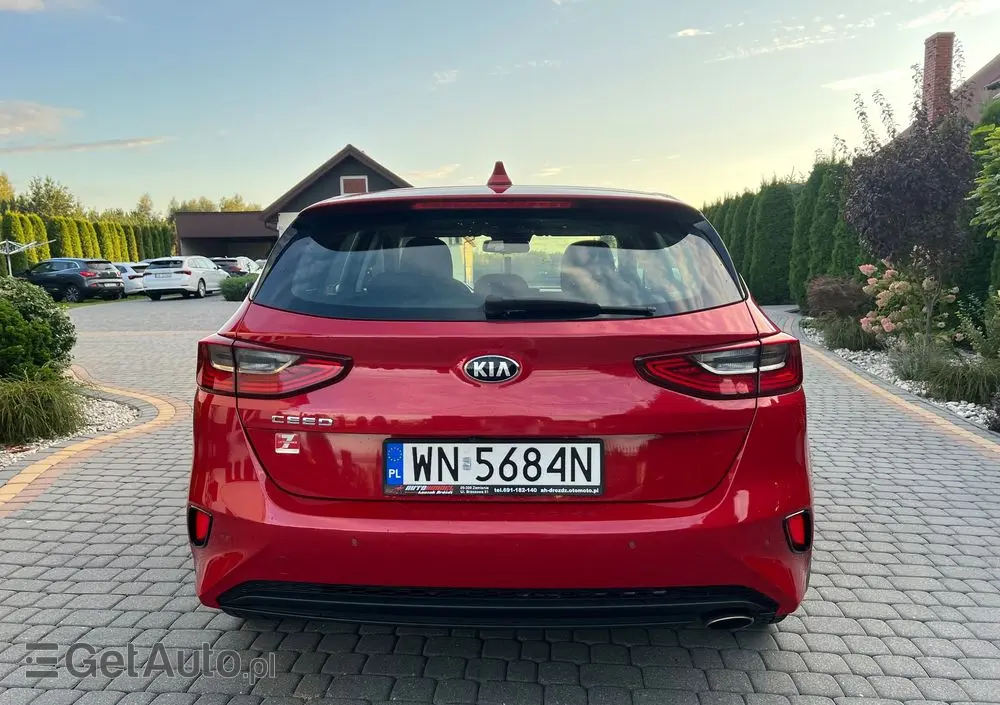 KIA Ceed 1.6 CRDi SCR M