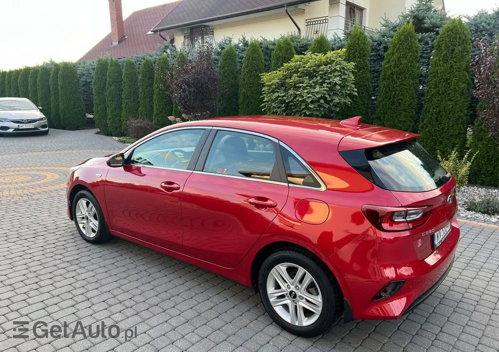 KIA Ceed 1.6 CRDi SCR M