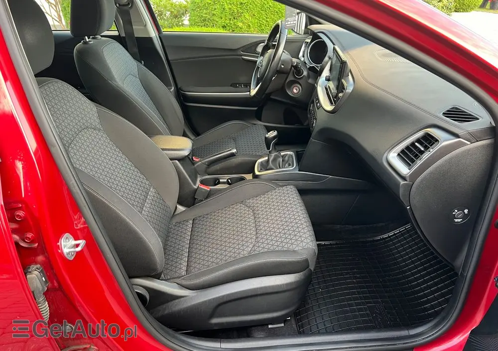 KIA Ceed 1.6 CRDi SCR M