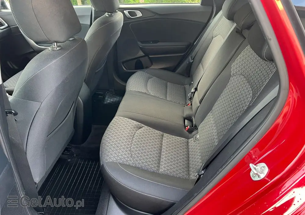 KIA Ceed 1.6 CRDi SCR M