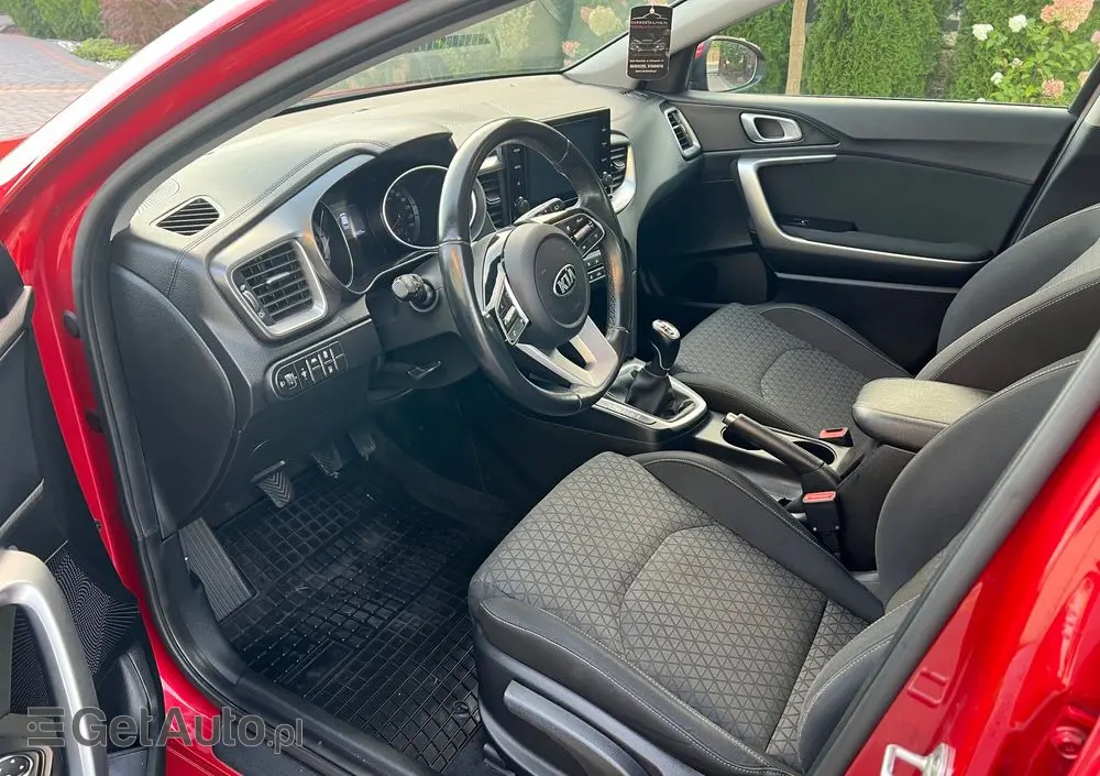 KIA Ceed 1.6 CRDi SCR M