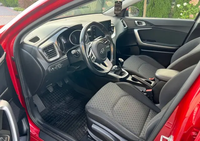 KIA Ceed 1.6 CRDi SCR M