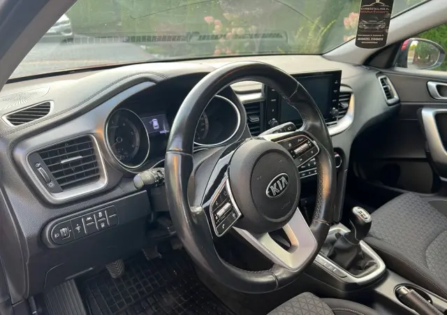 KIA Ceed 1.6 CRDi SCR M