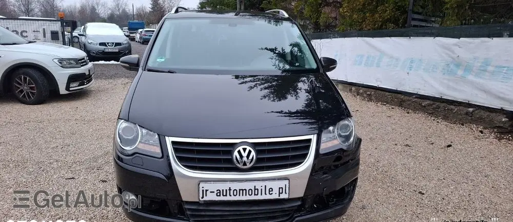 VOLKSWAGEN Touran 