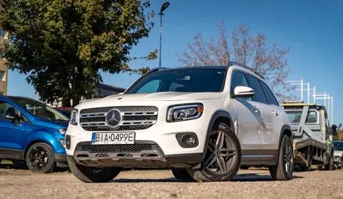 MERCEDES-BENZ GLB 