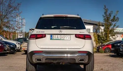 MERCEDES-BENZ GLB 