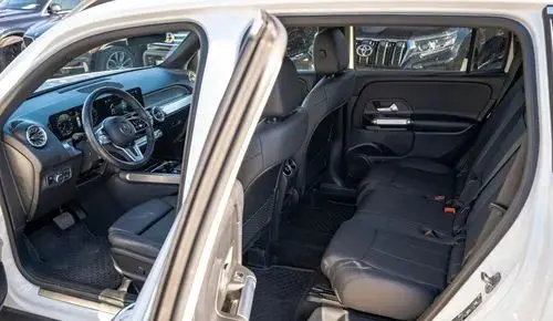 MERCEDES-BENZ GLB 