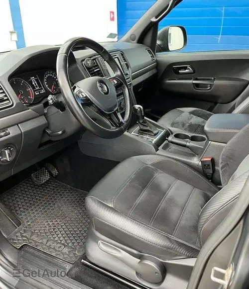 VOLKSWAGEN Amarok 