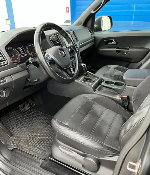 VOLKSWAGEN Amarok 