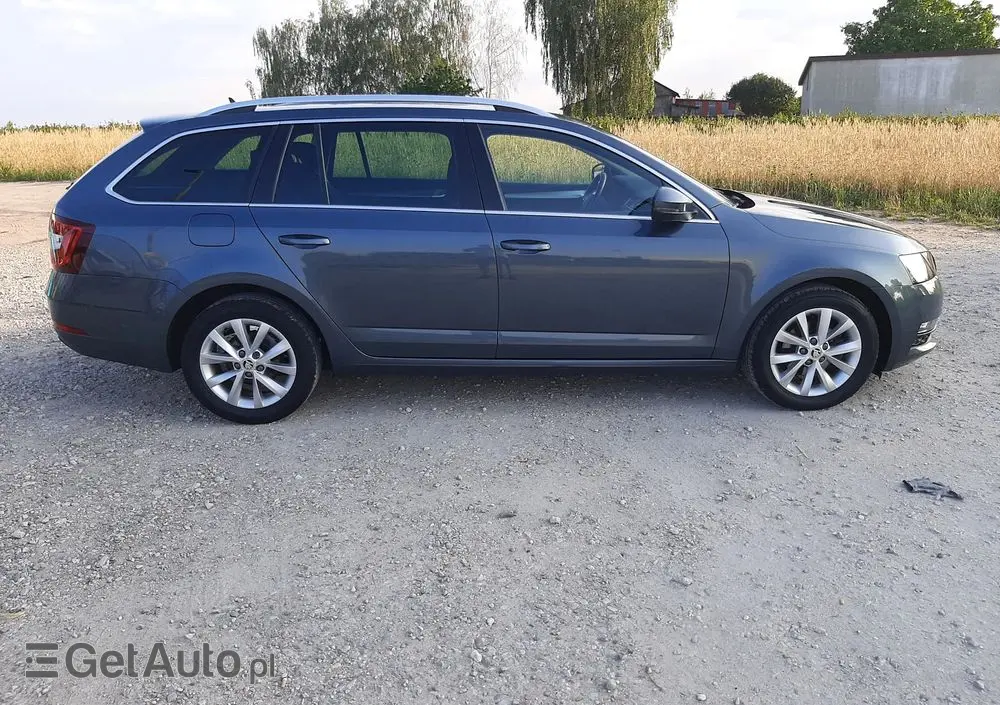 SKODA Octavia 1.6 TDI Sport Edition