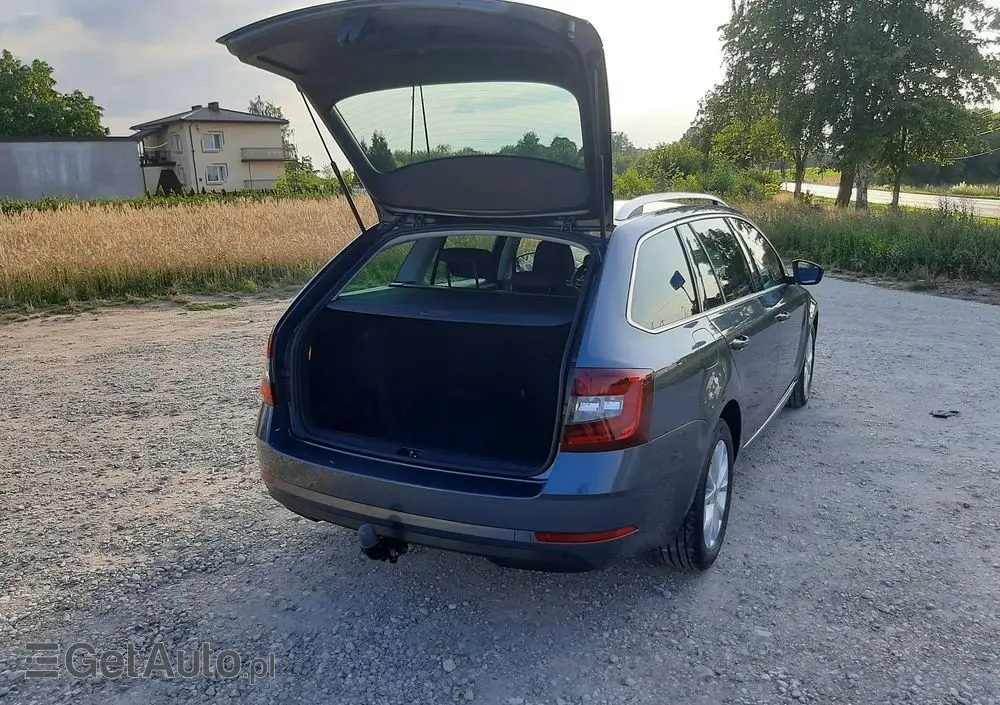 SKODA Octavia 1.6 TDI Sport Edition